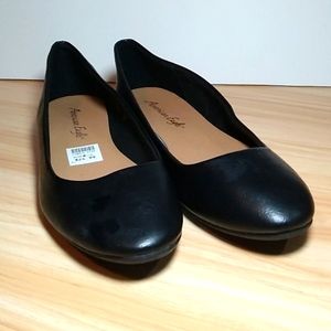 American Eagle - Black Flat